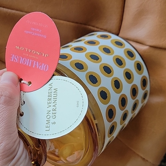 COPY - Opalhouse jungalow candle - Picture 2 of 5